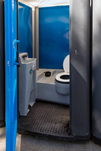 Portable bathroom rental in Montrose, MN